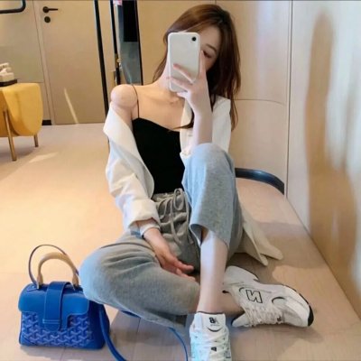 雏燕嬉春